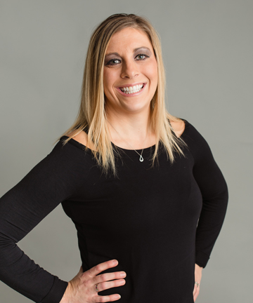 Kristin V, Dental Assistant - Professional Headshot
