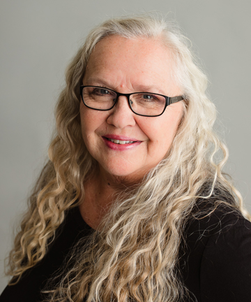 Marsha, Front Desk - Professional Headshot